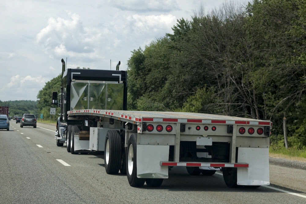 5 Risks Only Flatbed Truckers Understand | Truck Insurance Quotes